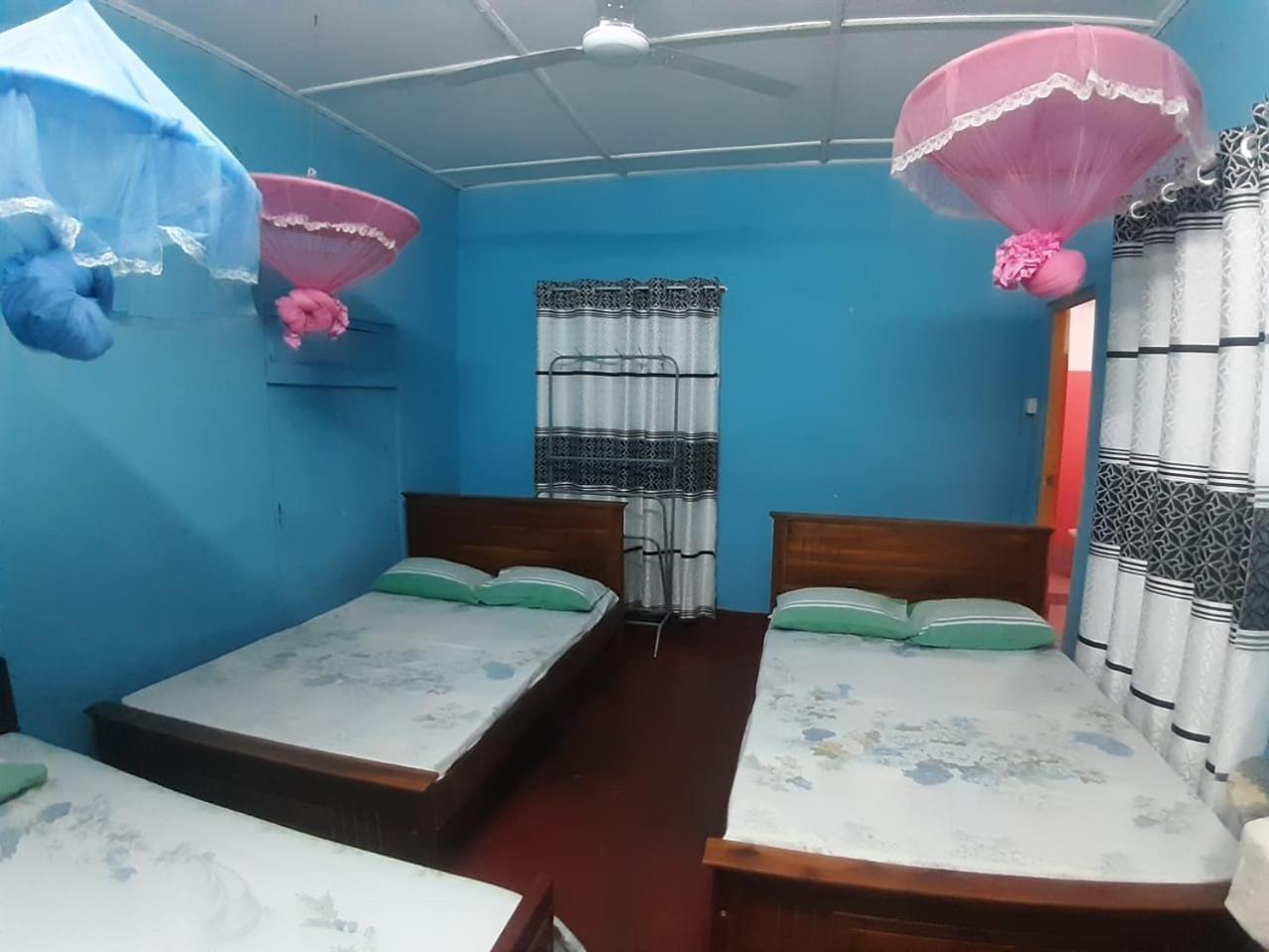 Amila Guest Trincomalee Exterior foto