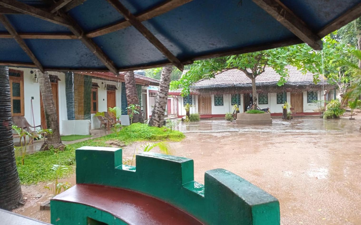 Amila Guest Trincomalee Exterior foto